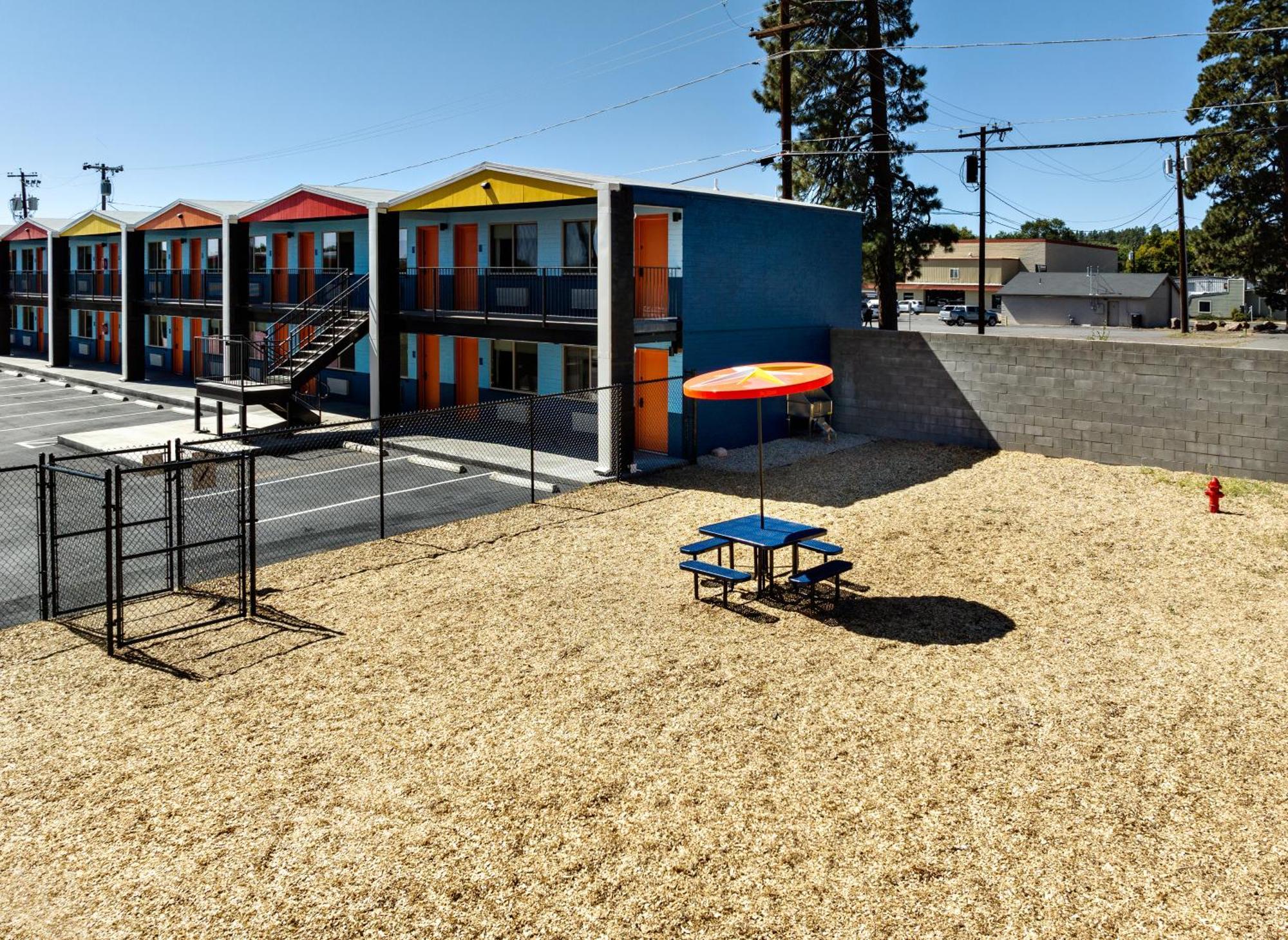 פלאגסטאף Americana Motor Hotel מראה חיצוני תמונה